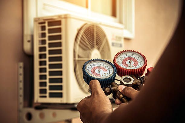Professional Ac Installation technician working in Capshaw, AL